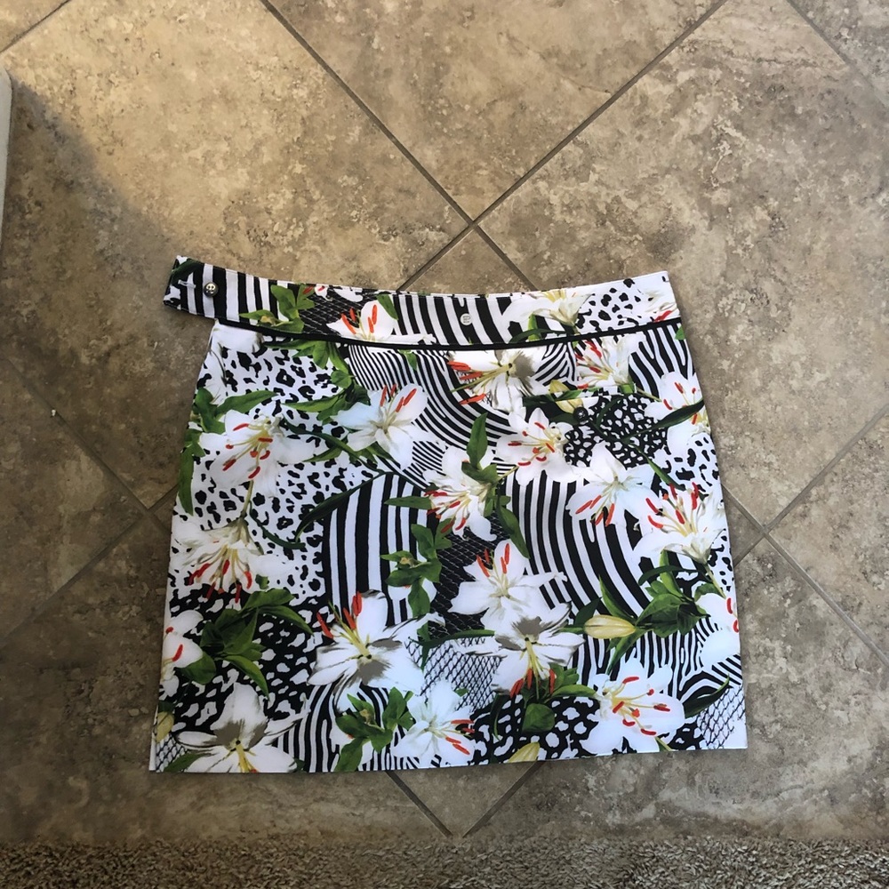 Golf skort - Picture 2 of 2